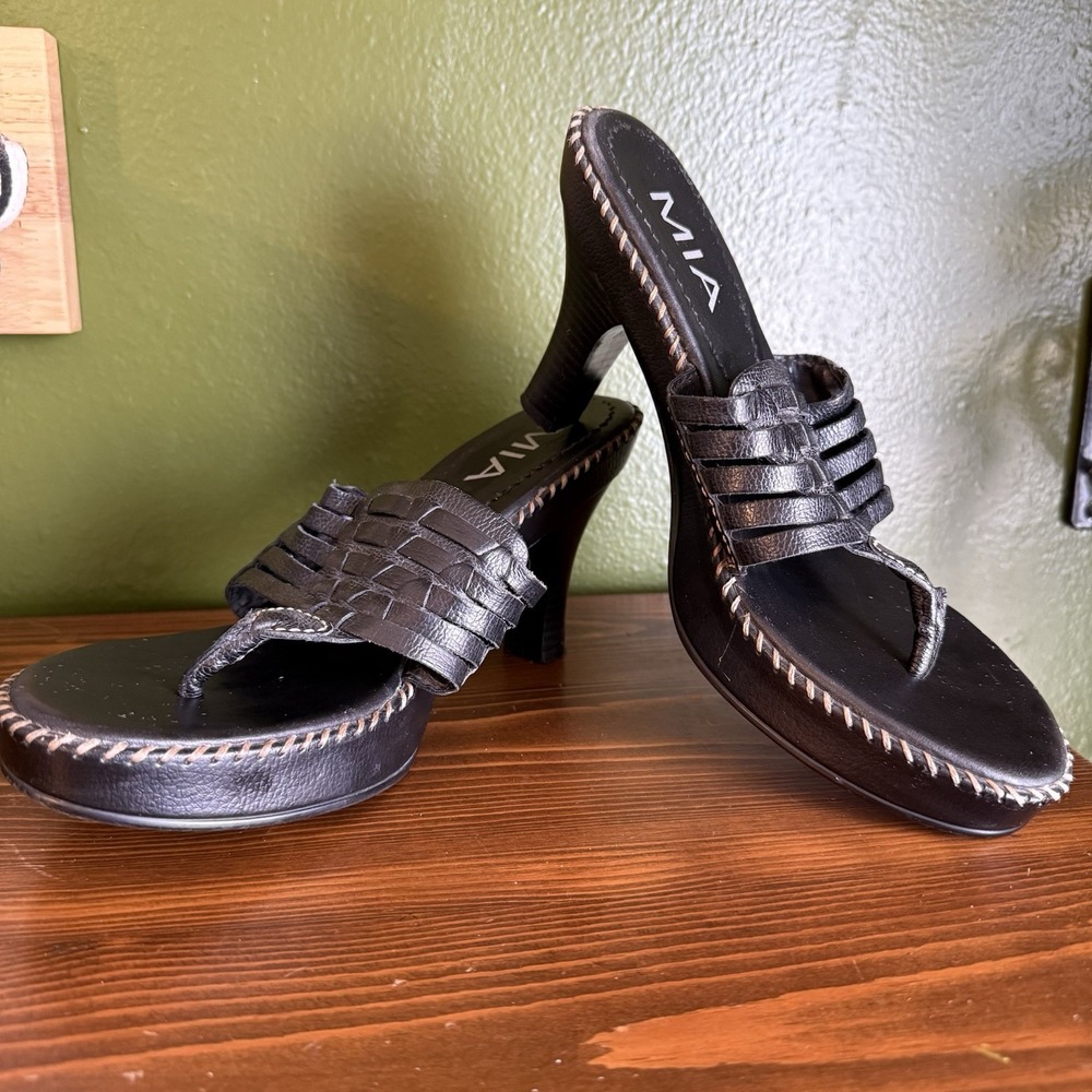 Vintage 90s Y2K MIA Blk Leather Stitched Kitten Heel Thong Sandals Brazil Sz 8.5 - Picture 2 of 15